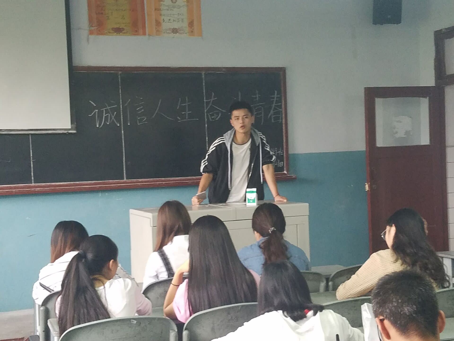 1528448331752152.jpg 1528448331752152.jpg